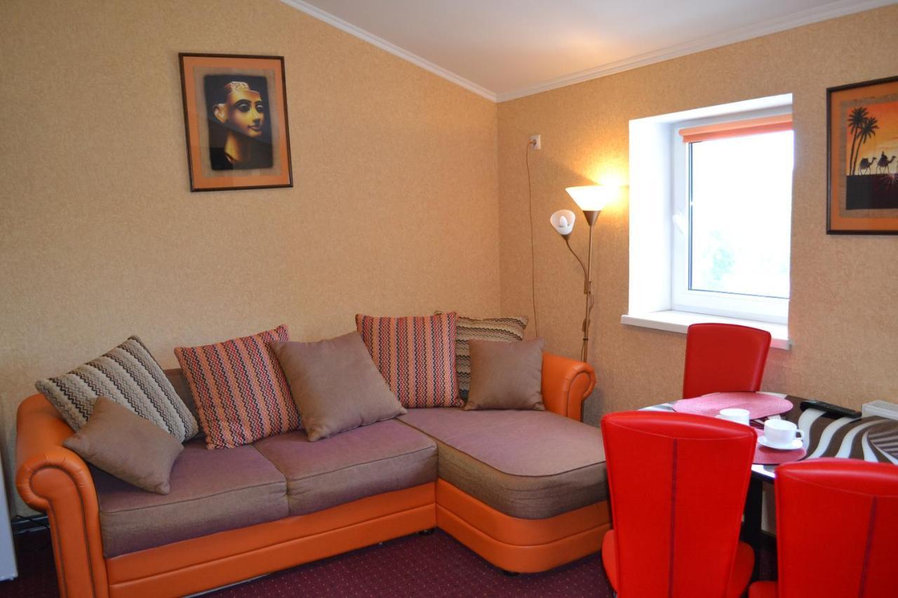 Idea-Studio Aparthotel Brest Bagian luar foto